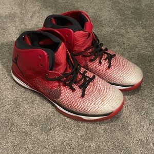 Air Jordan 31’s red/white Size 12